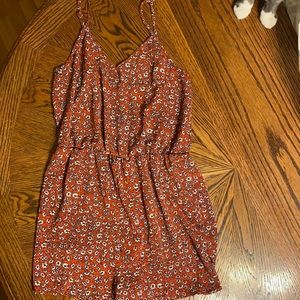 Very cute romper, only been worn once.